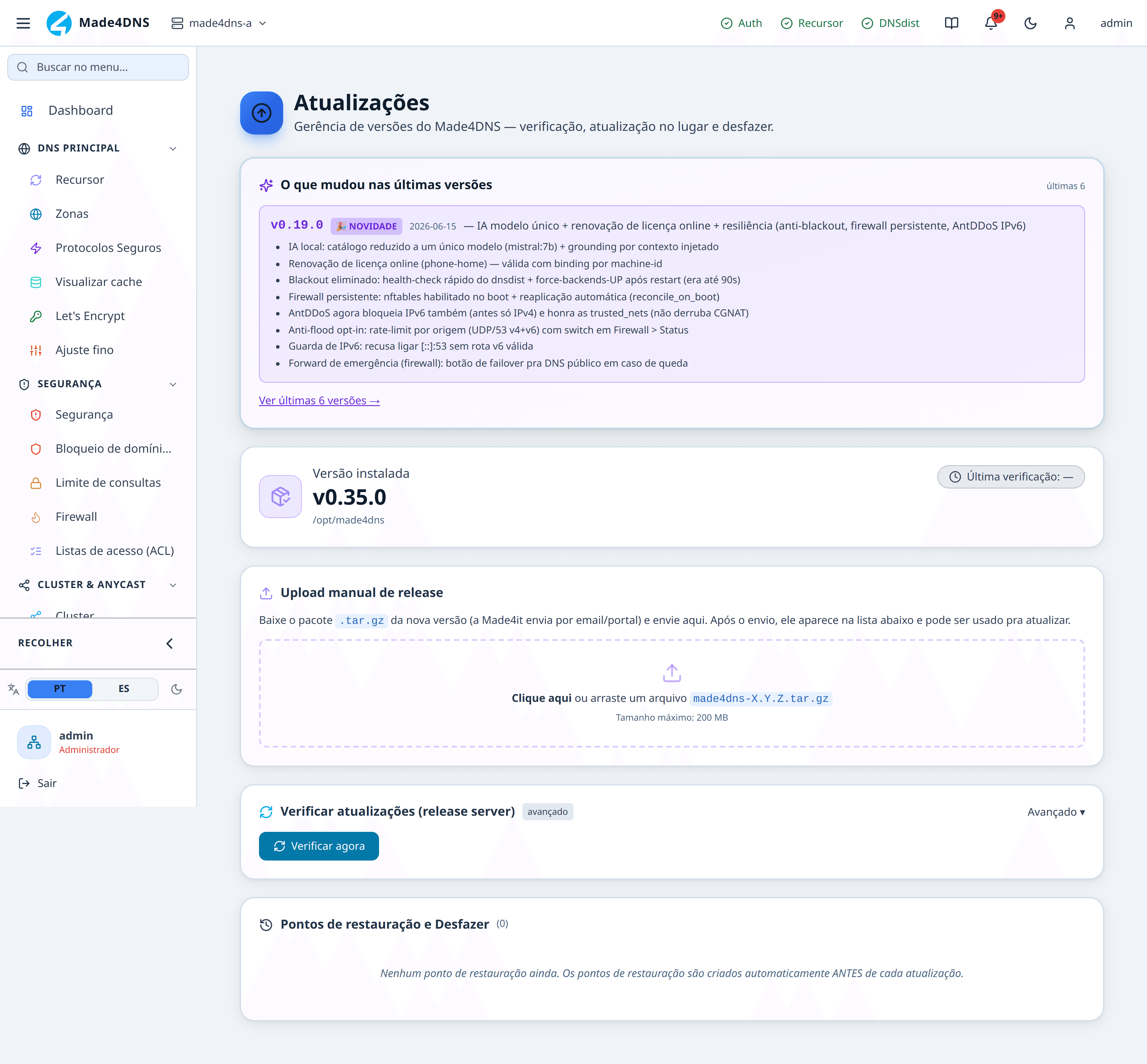 Tela de Atualizações com a versão instalada, o painel de novidades e o envio de release